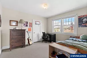 1098 E St NE, Salem, OR 97301 - Photo 26