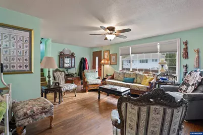 935 View St, Reedsport, OR 97467 - Photo 4