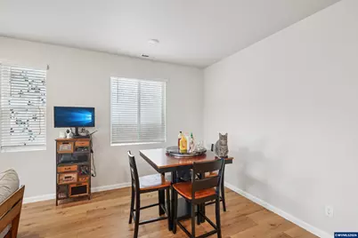 438 Greencrest St NE, Salem, OR 97301 - Photo 10