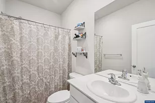 438 Greencrest St NE, Salem, OR 97301 - Photo 24