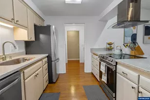 2387 Wintergreen Ave NW, Salem, OR 97304 - Photo 16