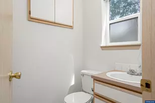 1478 Madelyn Ave SE, Salem, OR 97306 - Photo 14