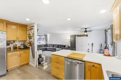 4855 Falcon Ct NE, Salem, OR 97305 - Photo 12