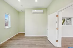 758 Browning Ave S, Salem, OR 97302 - Photo 32