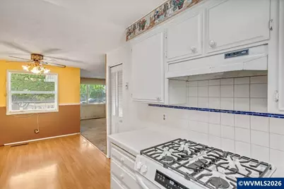 4795 Regal Dr NE, Salem, OR 97301 - Photo 10