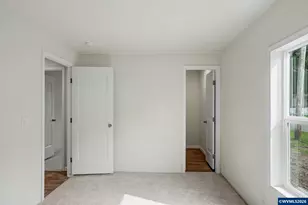 217 SE Juniper St, Mill City, OR 97360 - Photo 8