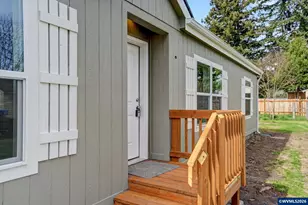 217 SE Juniper St, Mill City, OR 97360 - Photo 1