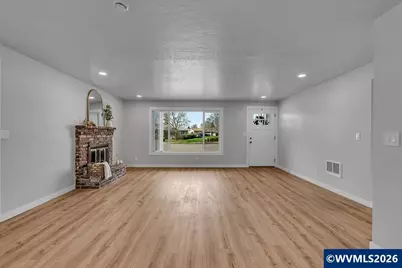 982 Queen Ct NE, Salem, OR 97301 - Photo 8