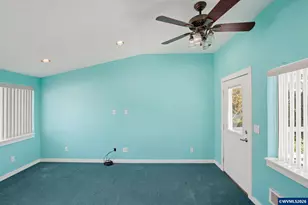 2120 Robins Ln SE, Salem, OR 97306 - Photo 30