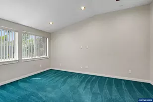 2120 Robins Ln SE, Salem, OR 97306 - Photo 32