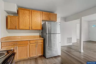 407 Jersey St, Silverton, OR 97381 - Photo 12