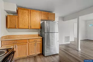 407 Jersey St, Silverton, OR 97381 - Photo 12