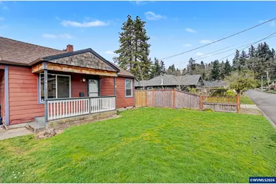 407 Jersey St, Silverton, OR 97381 - Photo 4