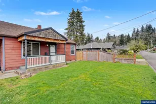 407 Jersey St, Silverton, OR 97381 - Photo 4