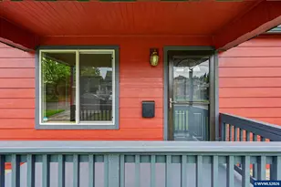 407 Jersey St, Silverton, OR 97381 - Photo 4