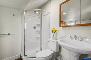 407 Jersey St, Silverton, OR 97381 - Photo 26