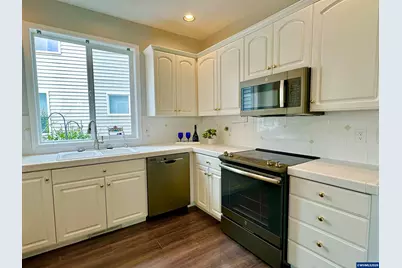 6260 SW Arbor Grove Dr, Corvallis, OR 97333 - Photo 2