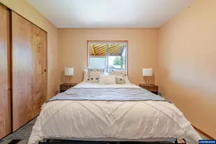 34505 Riverside Dr, Albany, OR 97321 - Photo 30