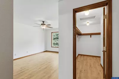 2055 SE Oak Crest Dr Dr, Hillsboro, OR 97123 - Photo 14