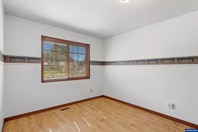 2055 SE Oak Crest Dr, Hillsboro, OR 97123 - Photo 18
