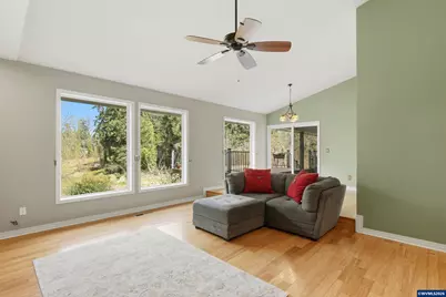 2055 SE Oak Crest Dr Dr, Hillsboro, OR 97123 - Photo 6