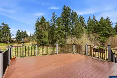 2055 SE Oak Crest Dr, Hillsboro, OR 97123 - Photo 8