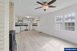 704 16th Av SW, Albany, OR 97321 - Photo 4