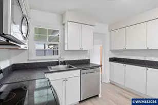 704 16th Av SW, Albany, OR 97321 - Photo 14