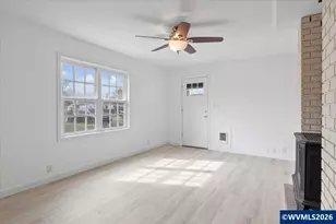 704 16th Av SW, Albany, OR 97321 - Photo 8