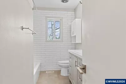 1725 Grant St NE, Salem, OR 97301 - Photo 16