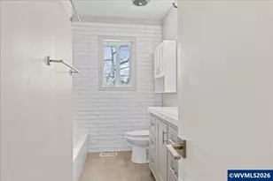 1725 Grant St NE, Salem, OR 97301 - Photo 16