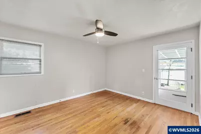 1725 Grant St NE, Salem, OR 97301 - Photo 18