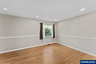 1725 Grant St NE, Salem, OR 97301 - Photo 8