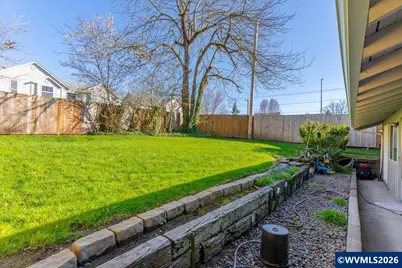 130 24th St NE, Salem, OR 97301 - Photo 12