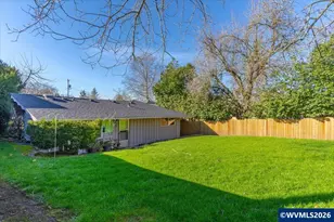 130 24th St NE, Salem, OR 97301 - Photo 8