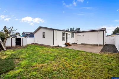 20983 Brentwood Ct NE, Donald, OR 97020 - Photo 18