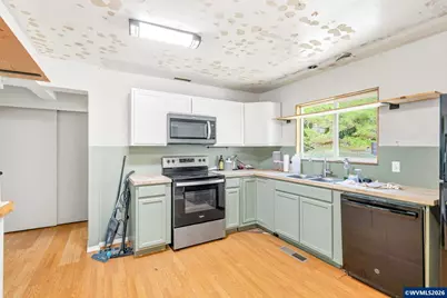 38775 Golden Valley Dr, Lebanon, OR 97355 - Photo 10