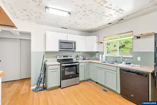 38775 Golden Valley Dr, Lebanon, OR 97355 - Photo 10