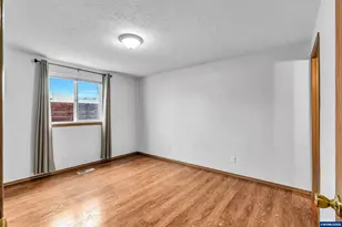 351 Elma Ct NE, Salem, OR 97301 - Photo 16