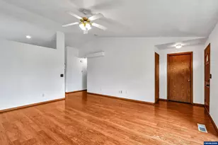 351 Elma Ct NE, Salem, OR 97301 - Photo 6