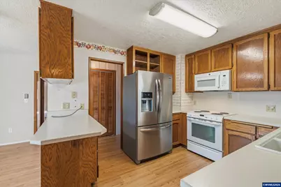 111 Madison St NE, Albany, OR 97321 - Photo 14