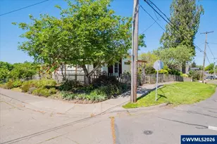 204 N 3rd St, Jefferson, OR 97352 - Photo 34