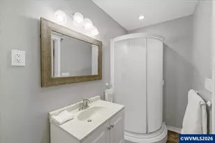 204 N 3rd St, Jefferson, OR 97352 - Photo 18
