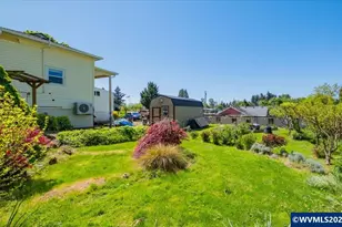 204 N 3rd St, Jefferson, OR 97352 - Photo 28