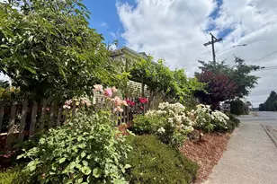 204 N 3rd St, Jefferson, OR 97352 - Photo 38