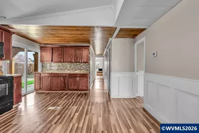 1428 NW 5th St, McMinnville, OR 97128 - Photo 6