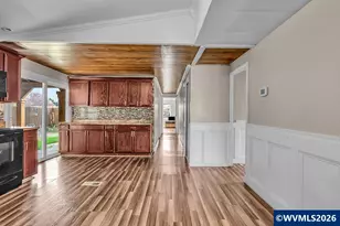 1428 NW 5th St, McMinnville, OR 97128 - Photo 6