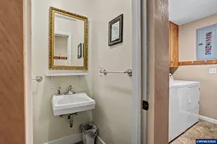 2718 Columbus St SE, Albany, OR 97322 - Photo 22