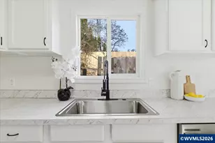 5341 Fox Ct S, Salem, OR 97306 - Photo 16