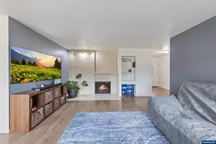 160 Oak Ln, Lebanon, OR 97355 - Photo 8